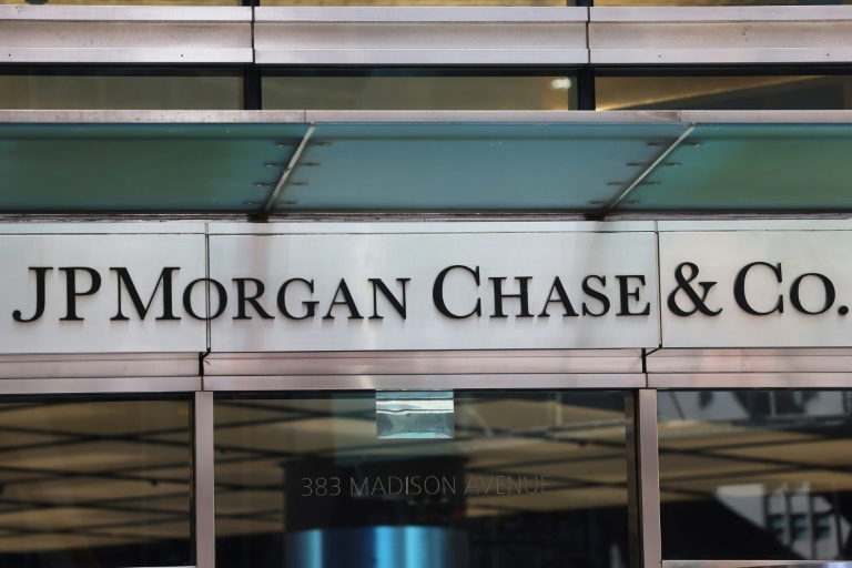  JPMorgan Chase agrees to settle with Jeffrey Epstein victims